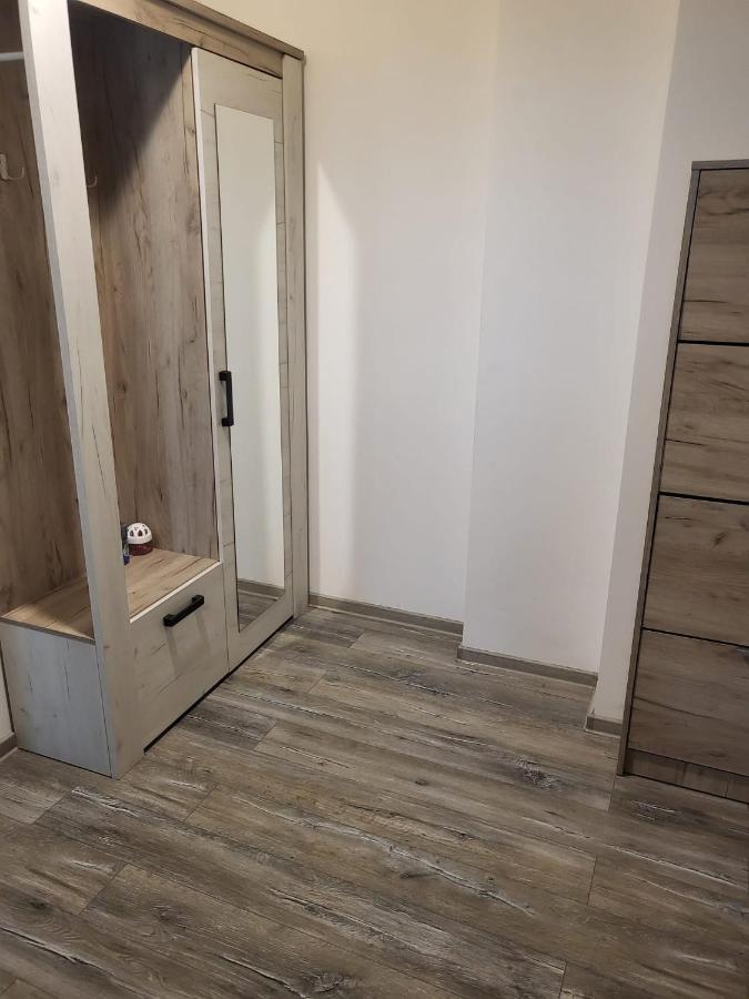 Apartament Dem Radulescu Apartment รึมนิคูวัลเจีย ภายนอก รูปภาพ